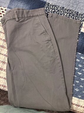 Old Navy Men's Gray Slim Fit Chino Pants